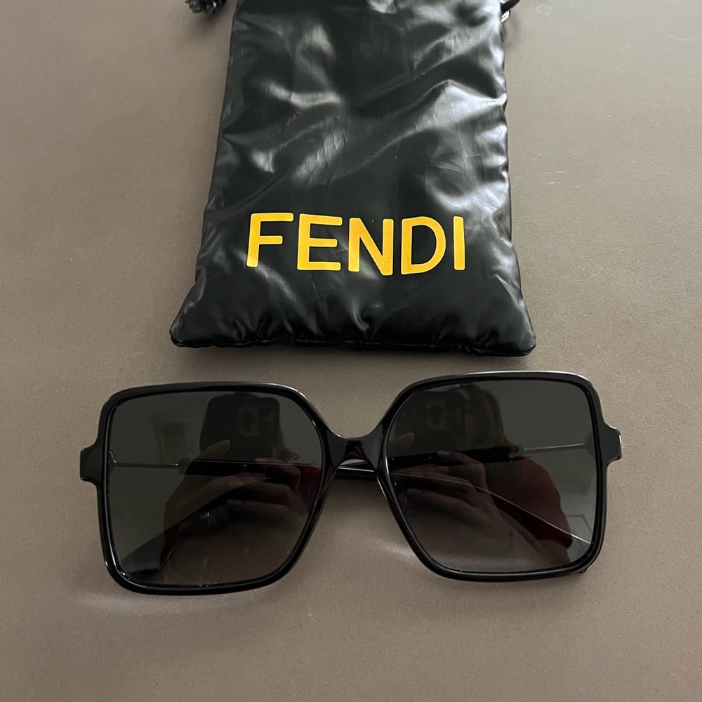 Fendi Black Oversized Sunglasses